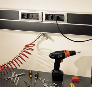 cabling trunking / aluminum / molding and baseboard