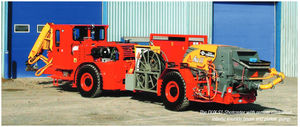 concrete spraying machine