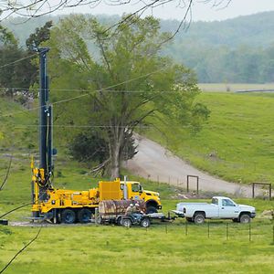 well drilling rig / truck-mounted / rotary / down-the-hole