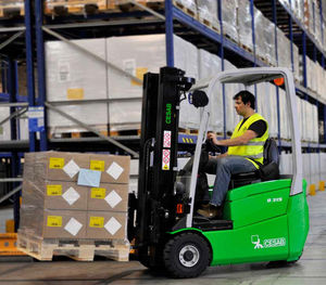 electric forklift / ride-on / narrow-aisle / handling