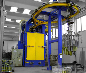 overhead conveyor shot blasting machine / for metal