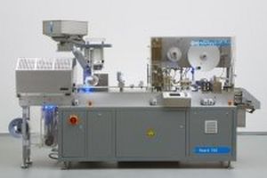 automatic packaging machine / blister / for the medical industry