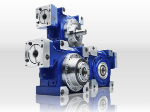 worm servo-gearbox / orthogonal / precision / low-backlash