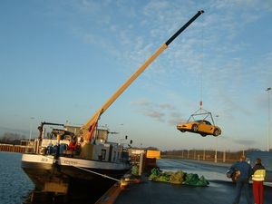 barge crane / boom / hydraulic / lifting