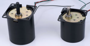 DC motor / synchronous / 24V / reversible