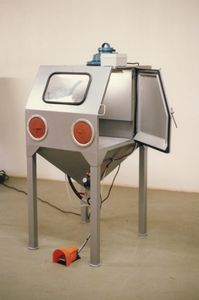 suction blast cabinet / manual