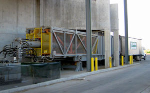 stationary waste compactor / mobile / mixed / for transfer stations