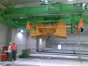 single-girder overhead crane / for bulk materials
