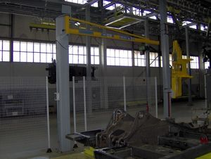 pillar jib crane / overbraced