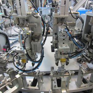 automatic assembly machine / syringe / for industrial applications / O-ring