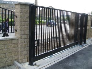 sliding gate