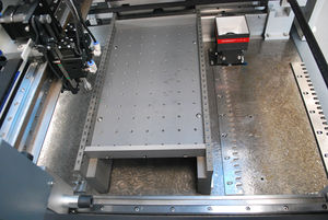 SMT pick-and-place machine / automatic