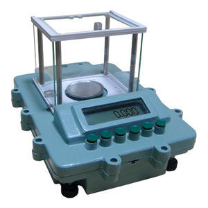 precision balance / laboratory / counting / with LED display