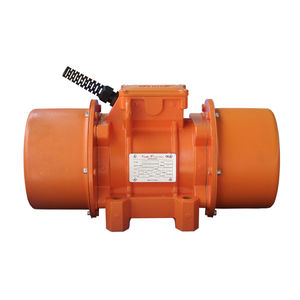 three-phase motor / 400 V / vibration
