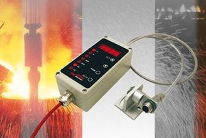 fixed thermometer / with remote display / fiber optic / industrial
