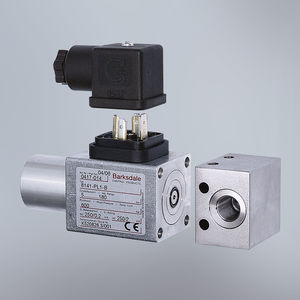 liquid pressure switch / diaphragm / compact
