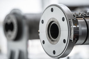 single-screw extruder / for thermoplastics
