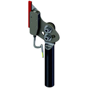 blade holder