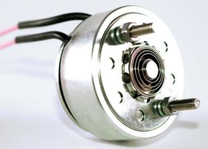 rotary solenoid / magnetic latching