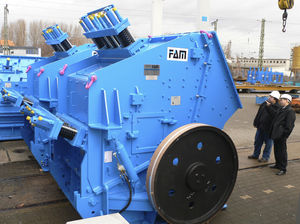 impact crusher / stationary
