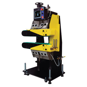 profile extrusion line caterpillar haul-off