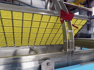 in-line thermoforming machine / twin-sheet / for hollow plastic parts / for food packaging