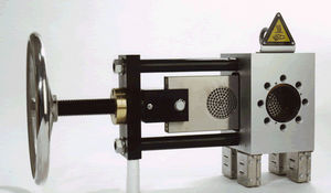 continuous screen changer / manual
