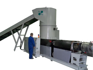 thermoplastic extruder / for plastics recycling