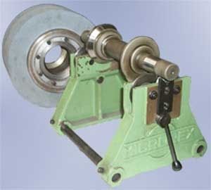 horizontal balancing machine / dynamic / manual / for grinding machines