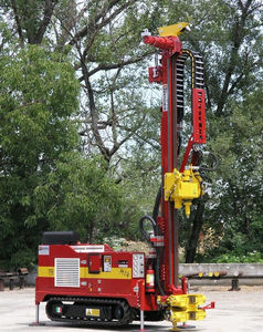 core drilling drilling rig / geotechnical / geothermal / crawler