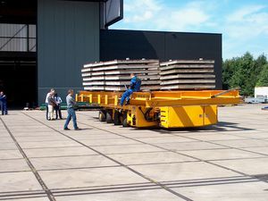 self-propelled trailer / more than 6 axles