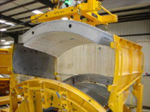 high-capacity vacuum lifting device / for arch stones / automatic