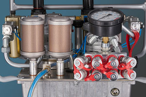 piston hydraulic pump / air-operated / three-stage