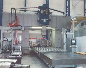 4-axis CNC milling machine / universal / bridge