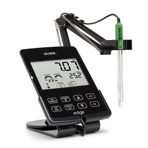 portable pH meter / laboratory / digital / with conductivity meter