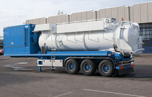 semi-tanker semi-trailer / 3-axle / suction