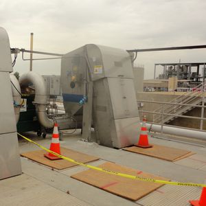 self-cleaning screener / solid/liquid / for wastewater treatment / ultrafine