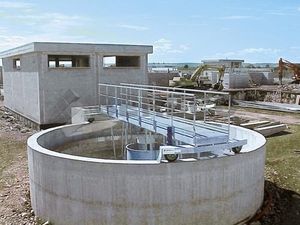 gravity thickener / for sludge treatment