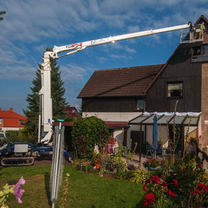 crawler spider lift / articulated / diesel