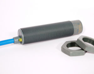 inductive proximity sensor / cylindrical M18 / explosion-proof / IP67