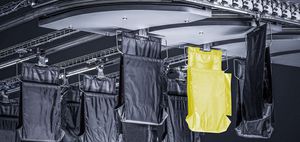 conveyor for the automotive industry / food / gravity / for heavy loads