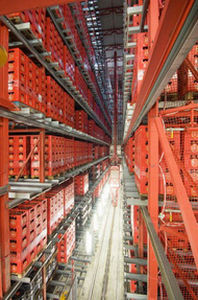 pallet shelving / storage warehouse / for heavy loads / high-rise
