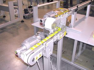 belt conveyor / for the pharmaceutical industry / for the food industry / stainless steel