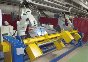 robotic MIG-MAG welding cell / for railway vehicles