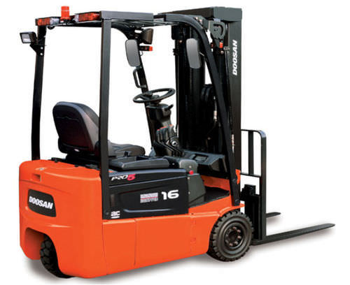 3-wheel electric forklift truck 2 000 - 3 200 lb  Doosan Infracore America Corporation