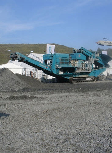 crawler mobile cone crusher 350 t/h (386 US tph) | Maxtrak 1300 Powerscreen