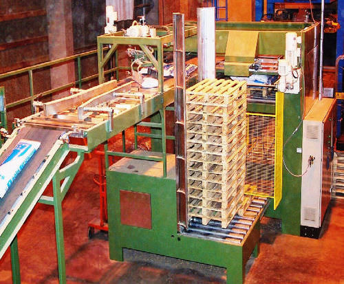 high-capacity palletizer and depalletizer max. 1 500 U/h | PM800-15 Ehcolo A/S