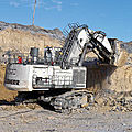 crawler excavator - 250 000 - 253 500 kg | R 9250