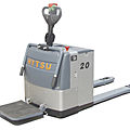 electrical pallet truck / stand up control - max. 2 000 kg | XAE/BE20