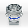 planetary gear reducer / low-backlash / with flange - RP+